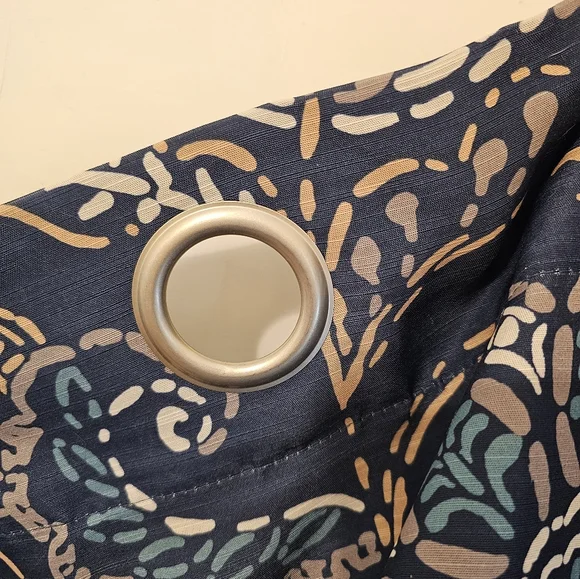 2 Pairs Floral/ Paisley Print Drapes With Matching Tiebacks 108"x40" - Picture 4 of 6